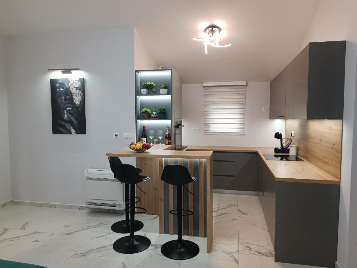 Solis Apartments Котор Экстерьер фото